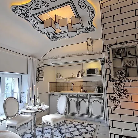 Studio illustré Insolite Sablé-sur-Sarthe Extérieur photo