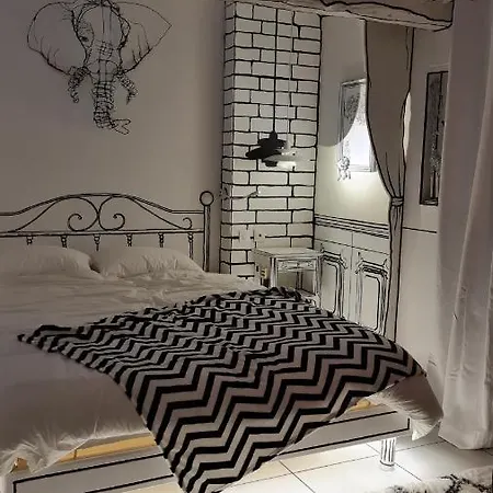 Studio illustré Insolite Sablé-sur-Sarthe Extérieur photo